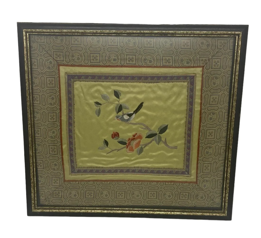 Vintage Japanese Framed Silk Embroidered Panel With a Singing Bird on a Cherry Blossom Tree Limb Des - 12