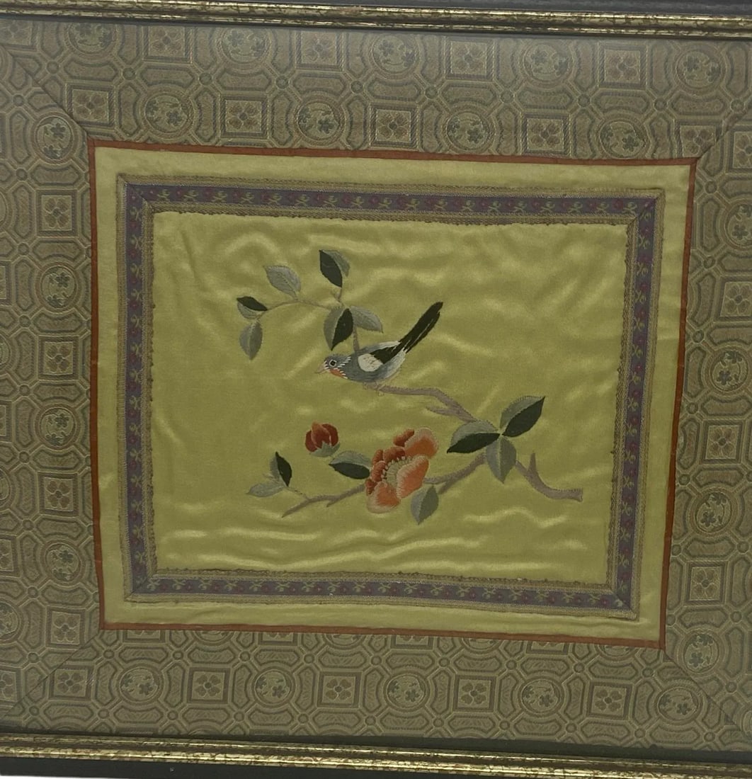 Vintage Japanese Framed Silk Embroidered Panel With a Singing Bird on a Cherry Blossom Tree Limb Des - 2