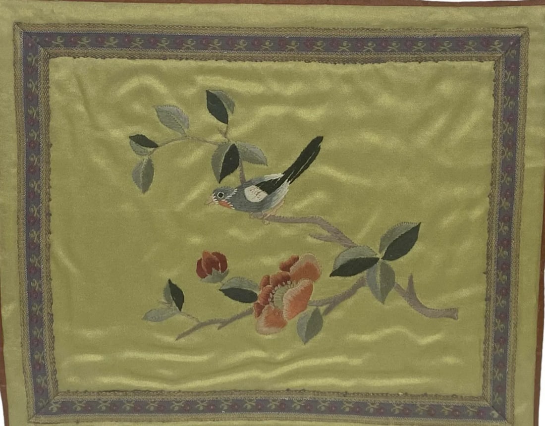 Vintage Japanese Framed Silk Embroidered Panel With a Singing Bird on a Cherry Blossom Tree Limb Des - 4