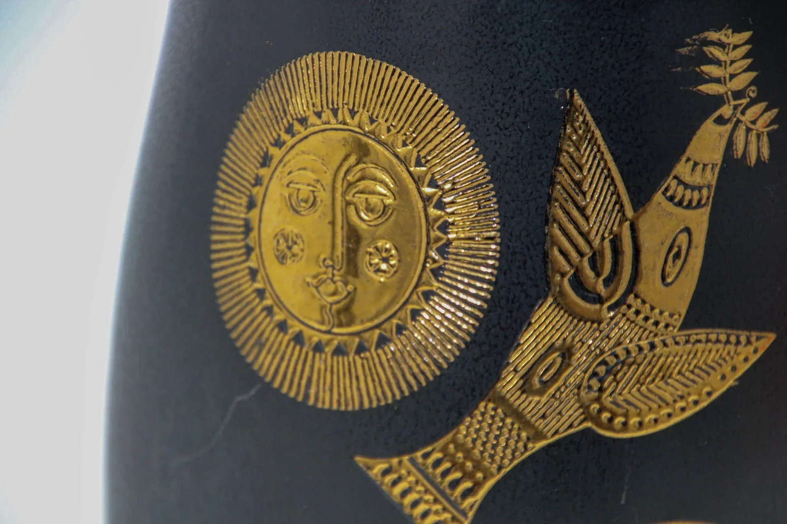 Georges Briard Black and Gold Ceramic Vase for Hyalyn 1960s Hollywood Regency - 5