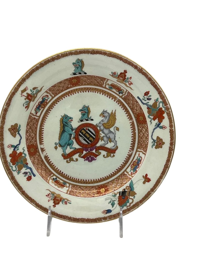 Pair, Chinese Export 'Yonge' Armorial Porcelain Plates Yongzhen Circa 1731 - 4