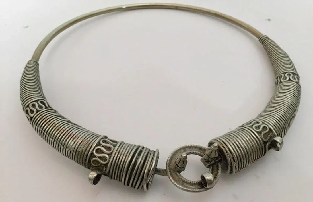 Traditional Silver Torque Necklace Chocker From Rajasthan India - 2