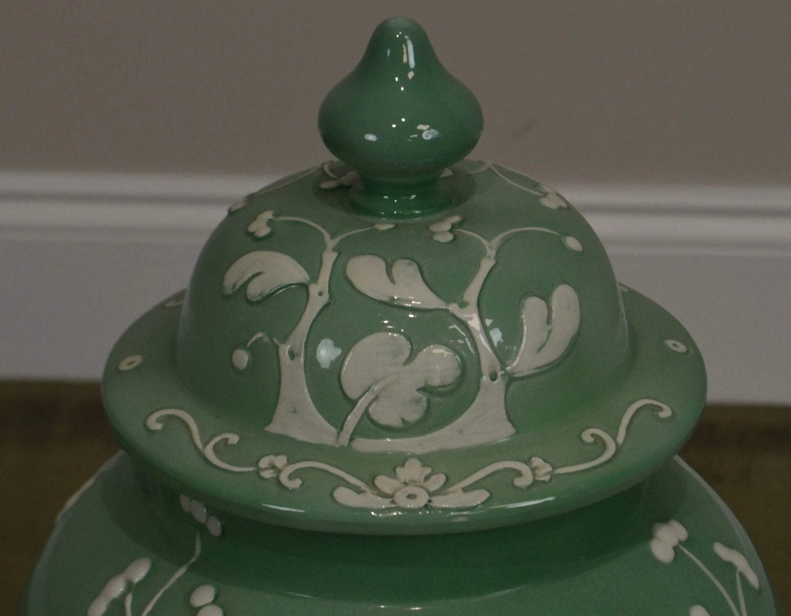 Green and White Italian PorcelaÃ¯n Pottery Lidded Canister - 7