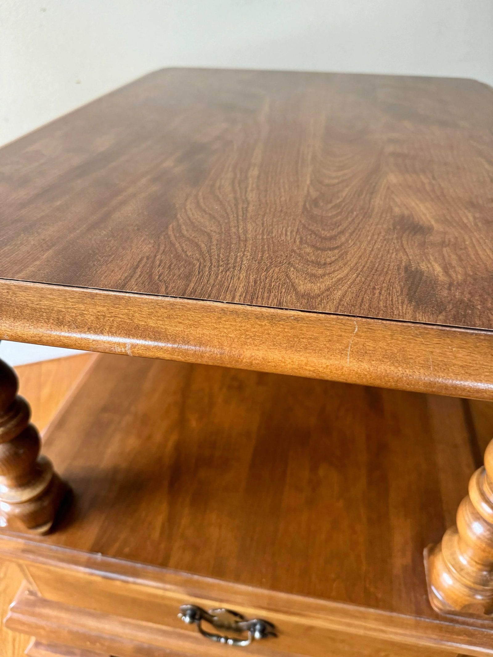 20th Century Traditional Ethan Allen Heirloom Nutmeg Maple Accent End Table - 5
