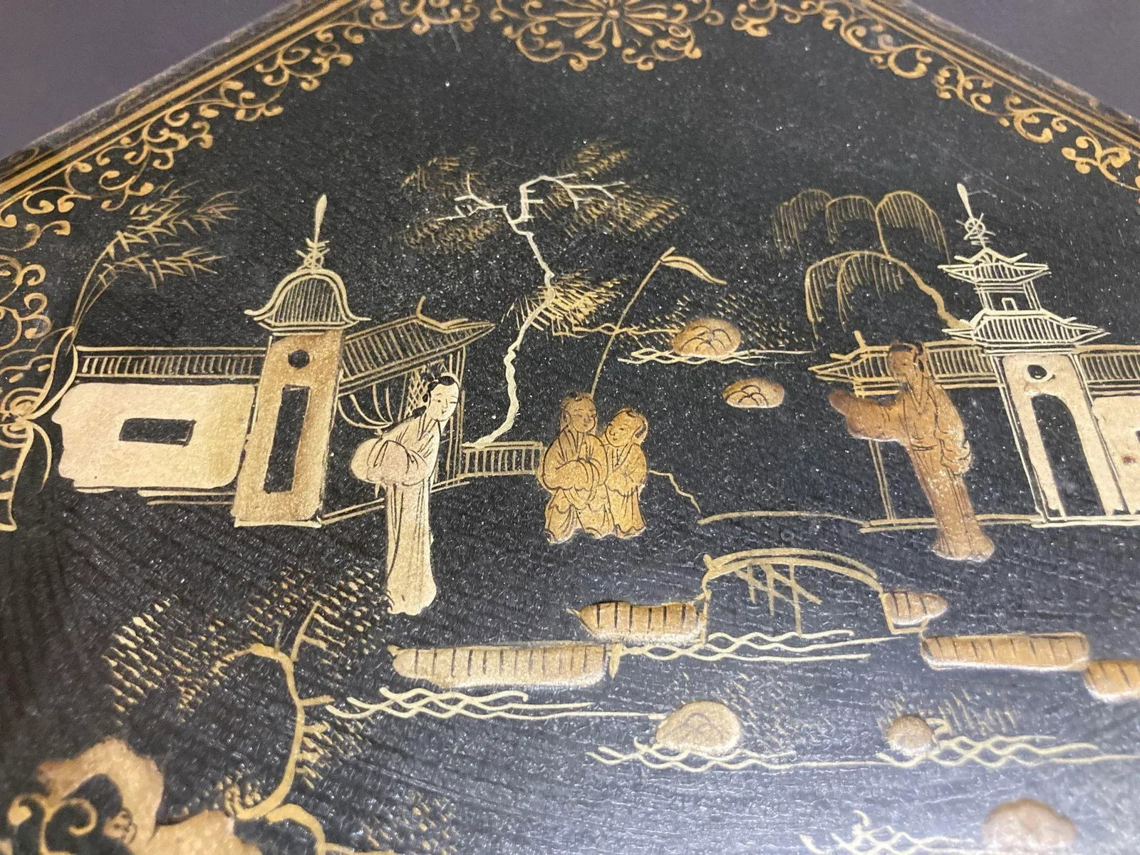 Large Chinese Tea Box Black Lacquered Gilt Hand Painted Octagonal Box 1940s - 4