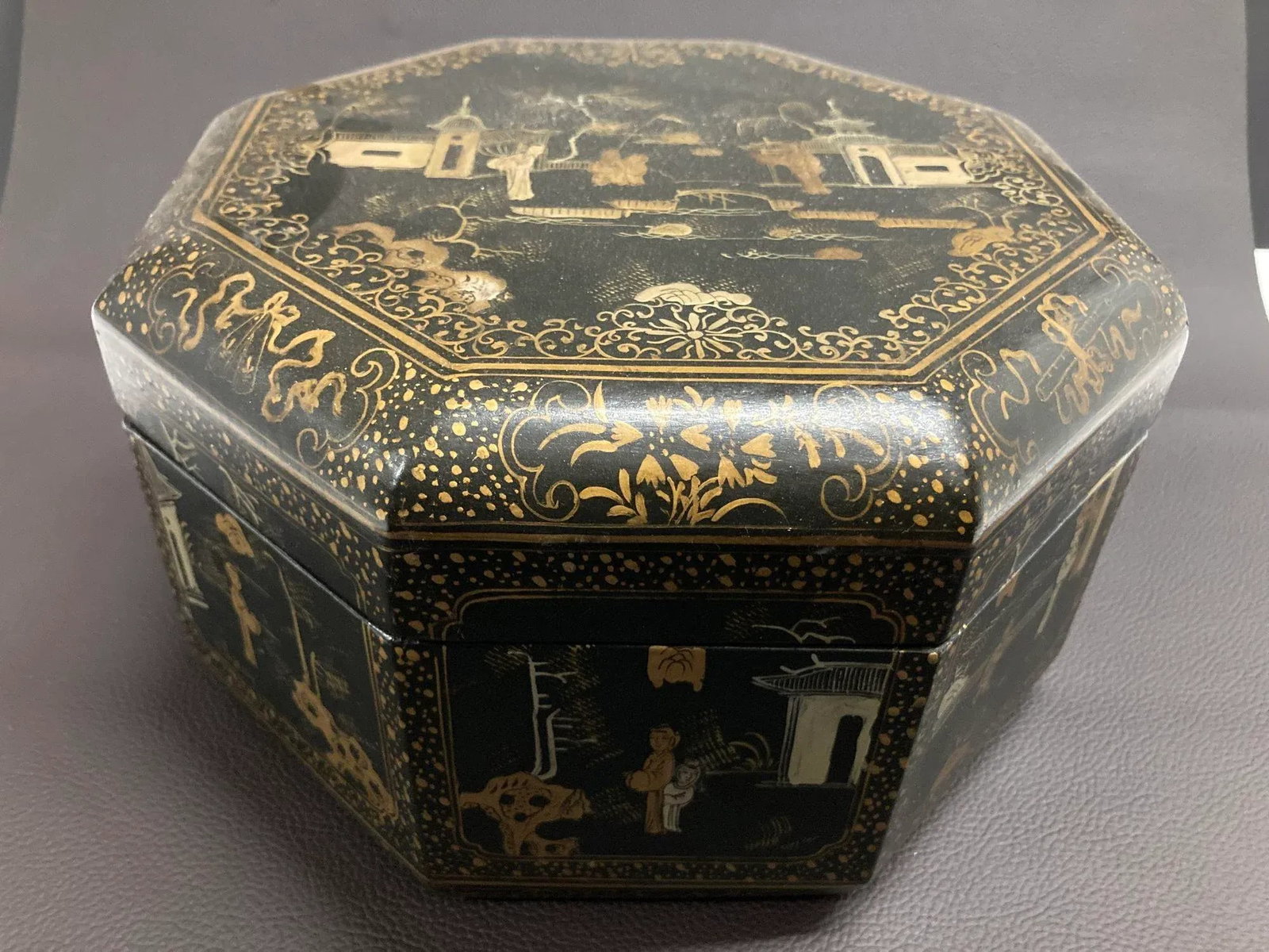 Large Chinese Tea Box Black Lacquered Gilt Hand Painted Octagonal Box 1940s - 6