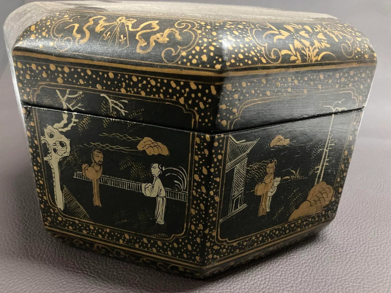 Large Chinese Tea Box Black Lacquered Gilt Hand Painted Octagonal Box 1940s - 9