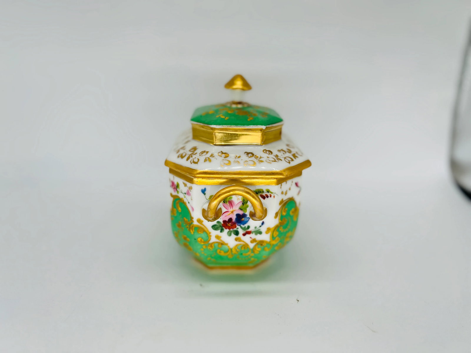19th Century, Old Paris Porcelain Gilt & Floral Enamel Covered Sugar Bowl - 4