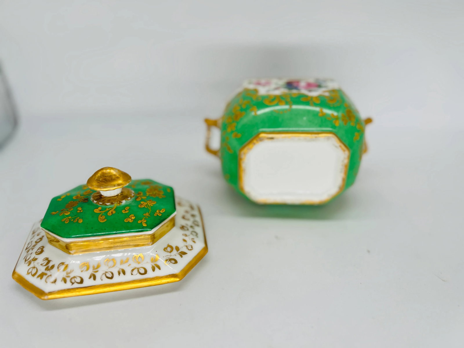 19th Century, Old Paris Porcelain Gilt & Floral Enamel Covered Sugar Bowl - 6