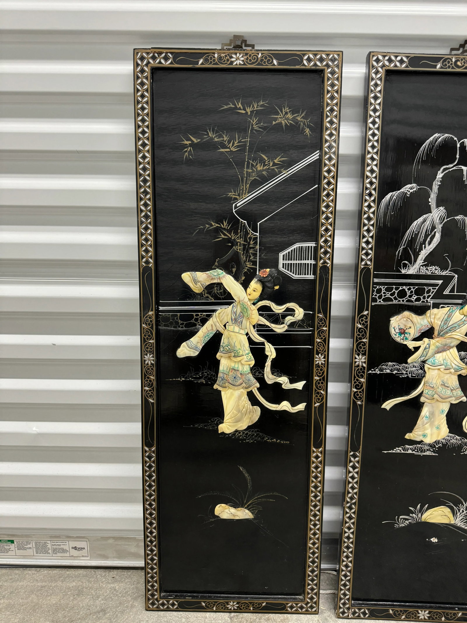 1950s Vintage Chinoiserie Geisha Asian Wall Panel Accents With Mother of Pearl Inlays - Set of 4, Fr - 2