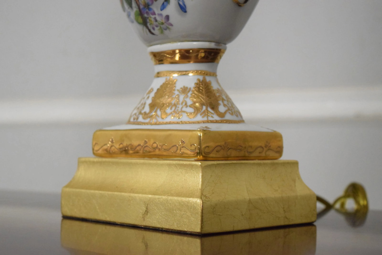 Pair Frederick Cooper Floral Regency Urn Table Lamps - 4