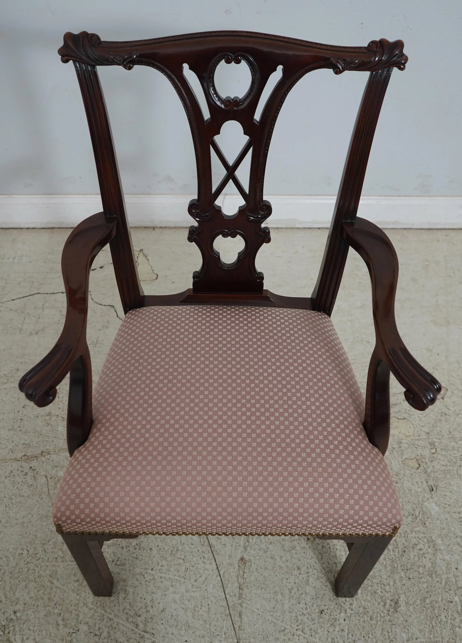 Set of 8 Kindel Irish Georgian Mahogany Dining Room Chairs - 2