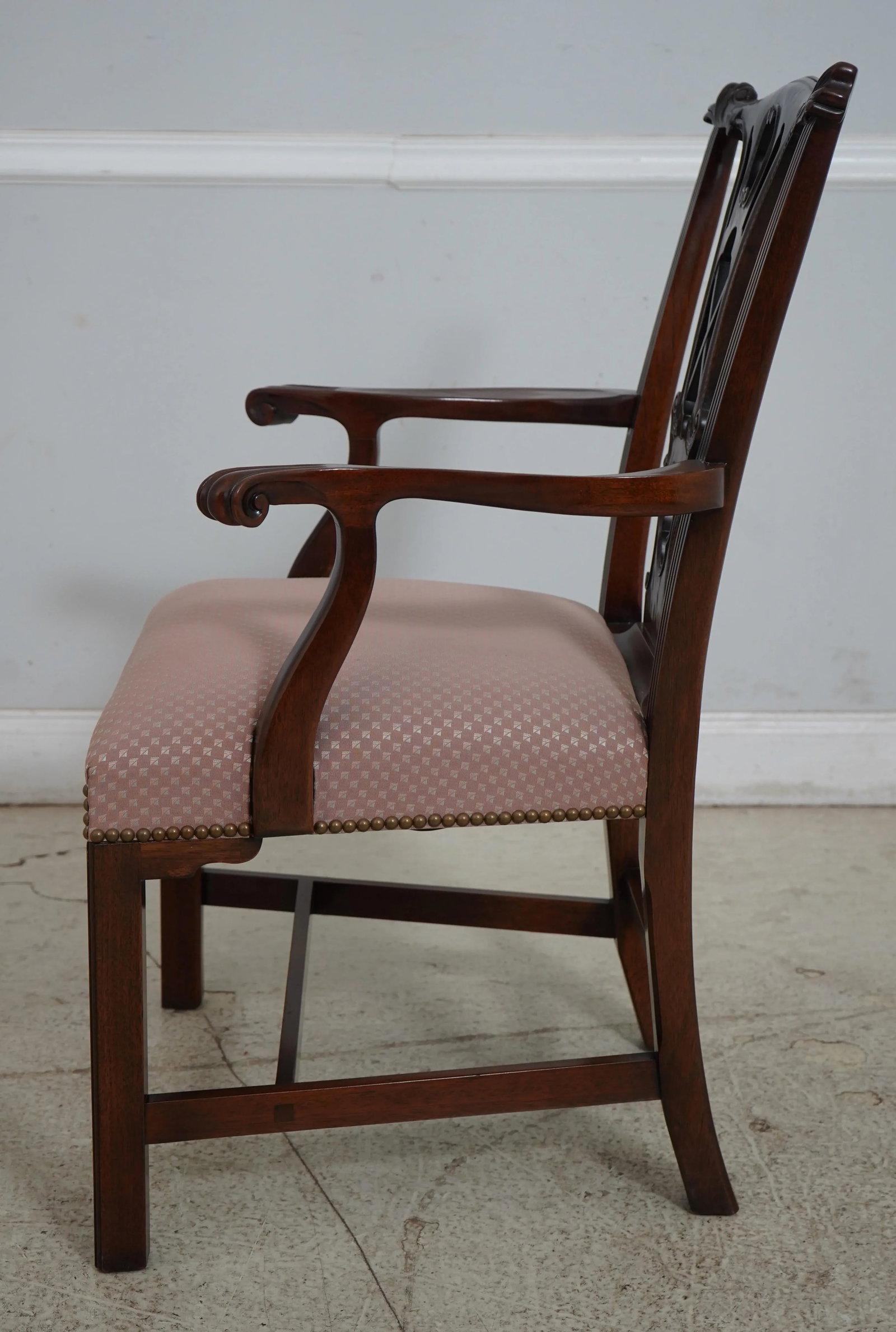 Set of 8 Kindel Irish Georgian Mahogany Dining Room Chairs - 3