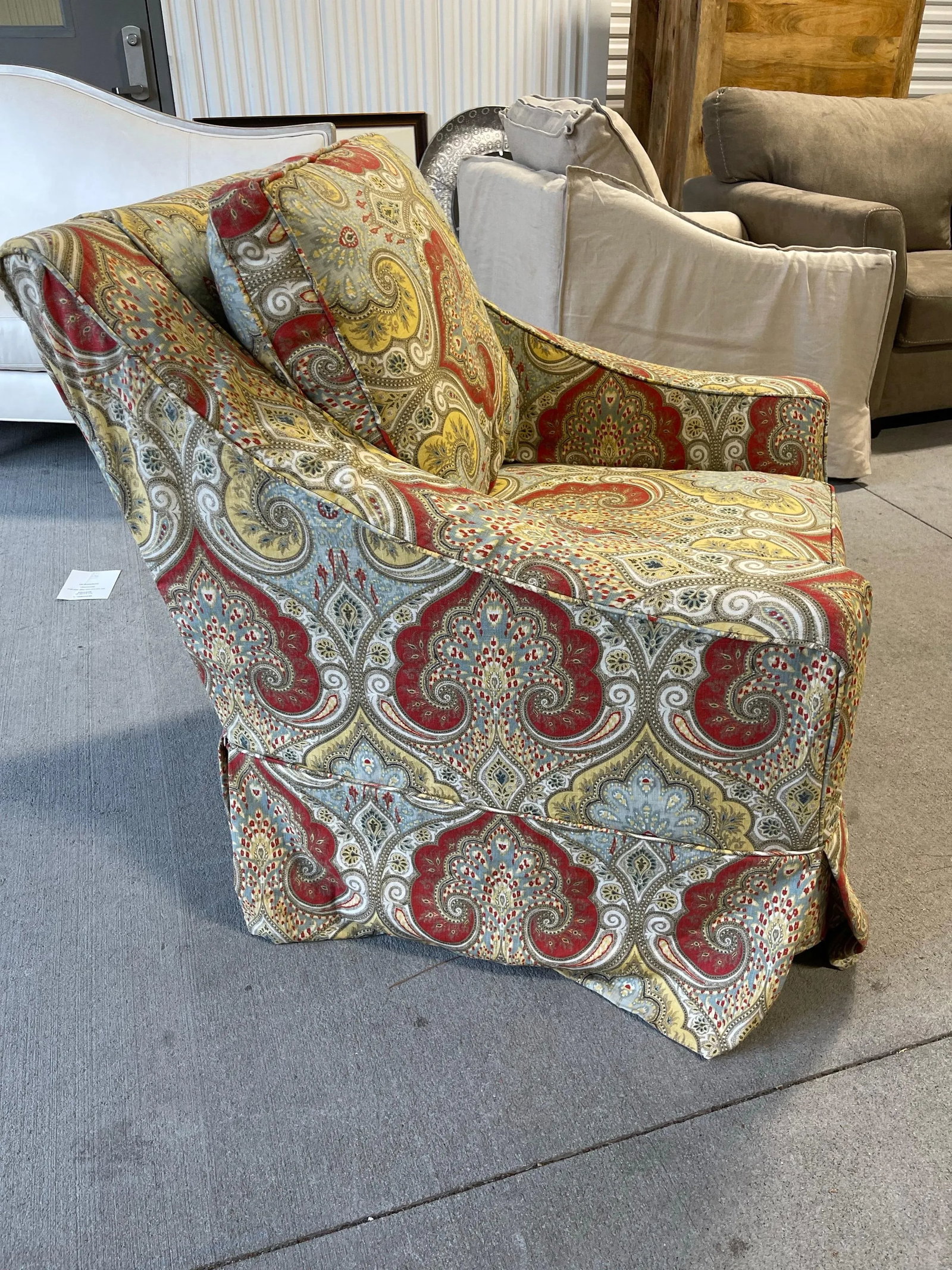Swivel Glider Chair Slipcovered in Paisley Design Fabric, 21st Century - 4