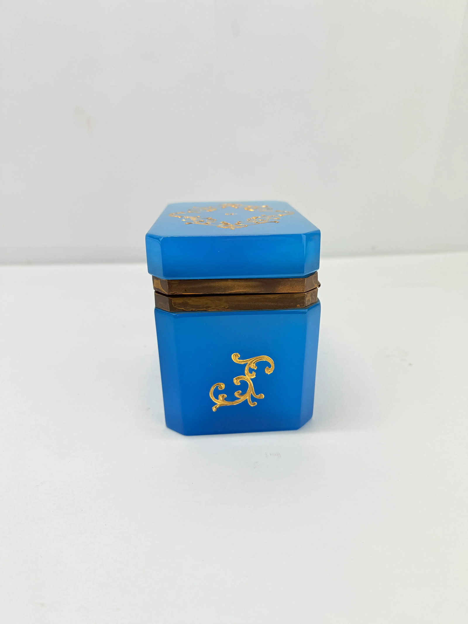 19th Century, Bohemian Barfatan or French Blue Opaline & Gilt Enameled Glass Box - 2