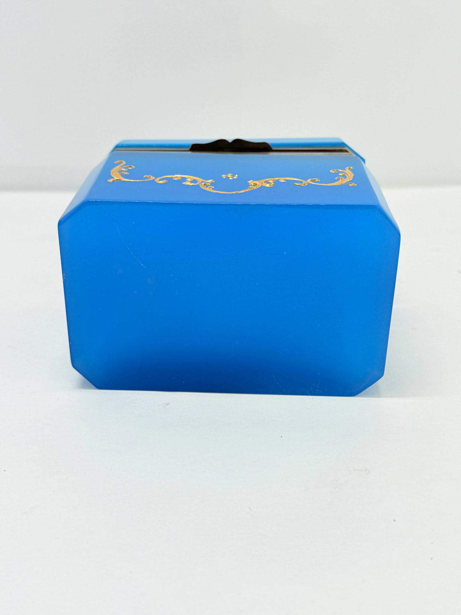 19th Century, Bohemian Barfatan or French Blue Opaline & Gilt Enameled Glass Box - 7