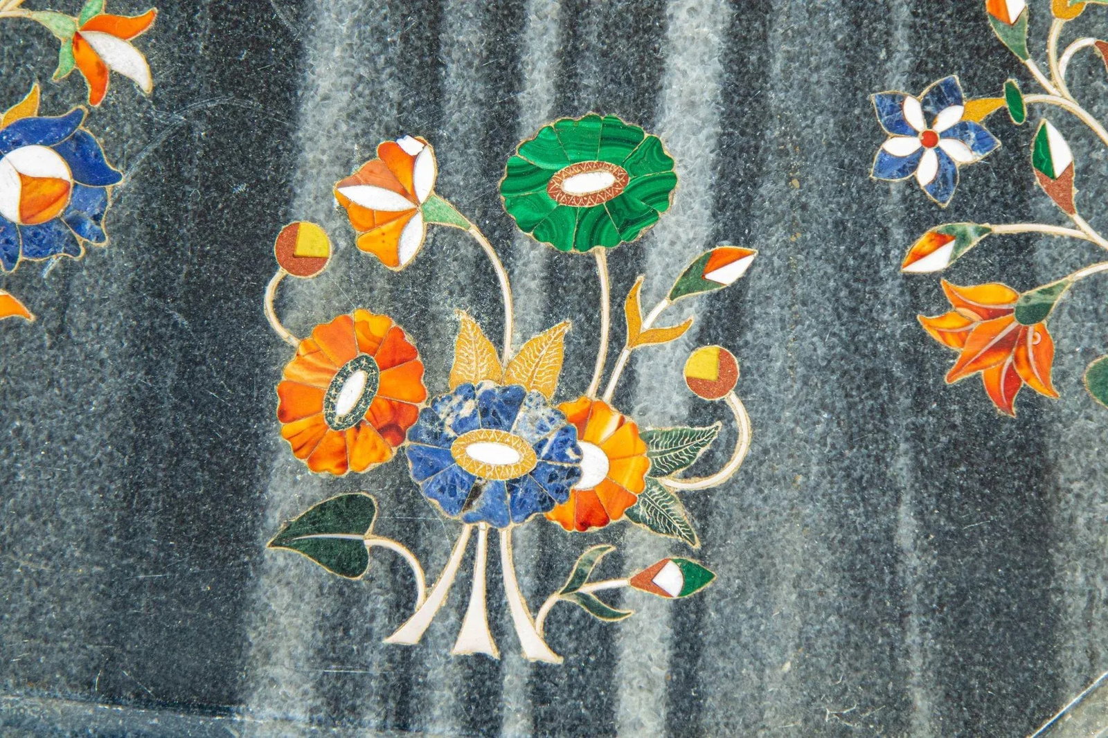 Mughal Rajasthani Black Marble Inlay Pietra Dura Table Top India - 7