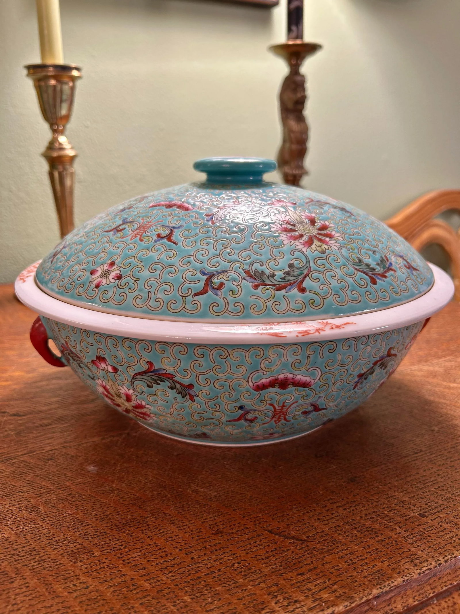 Mid to Late 20th Century Chinoiserie Famille Rose Mun Shou Porcelain Dinnerware Serving Set of 18 Pi - 3