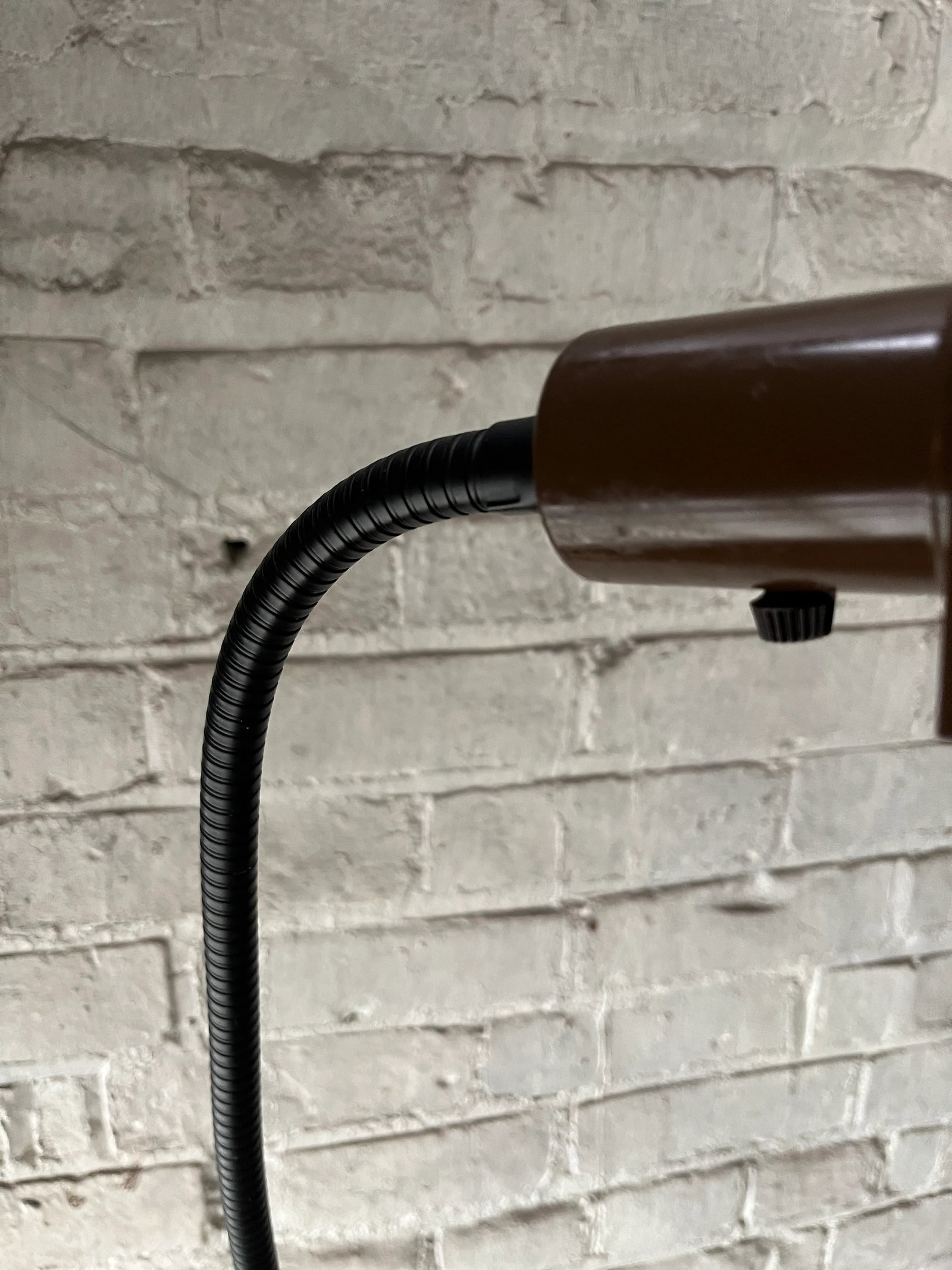 1970s Brown Gooseneck Floor Lamp by Underwriters Laboratories - 7