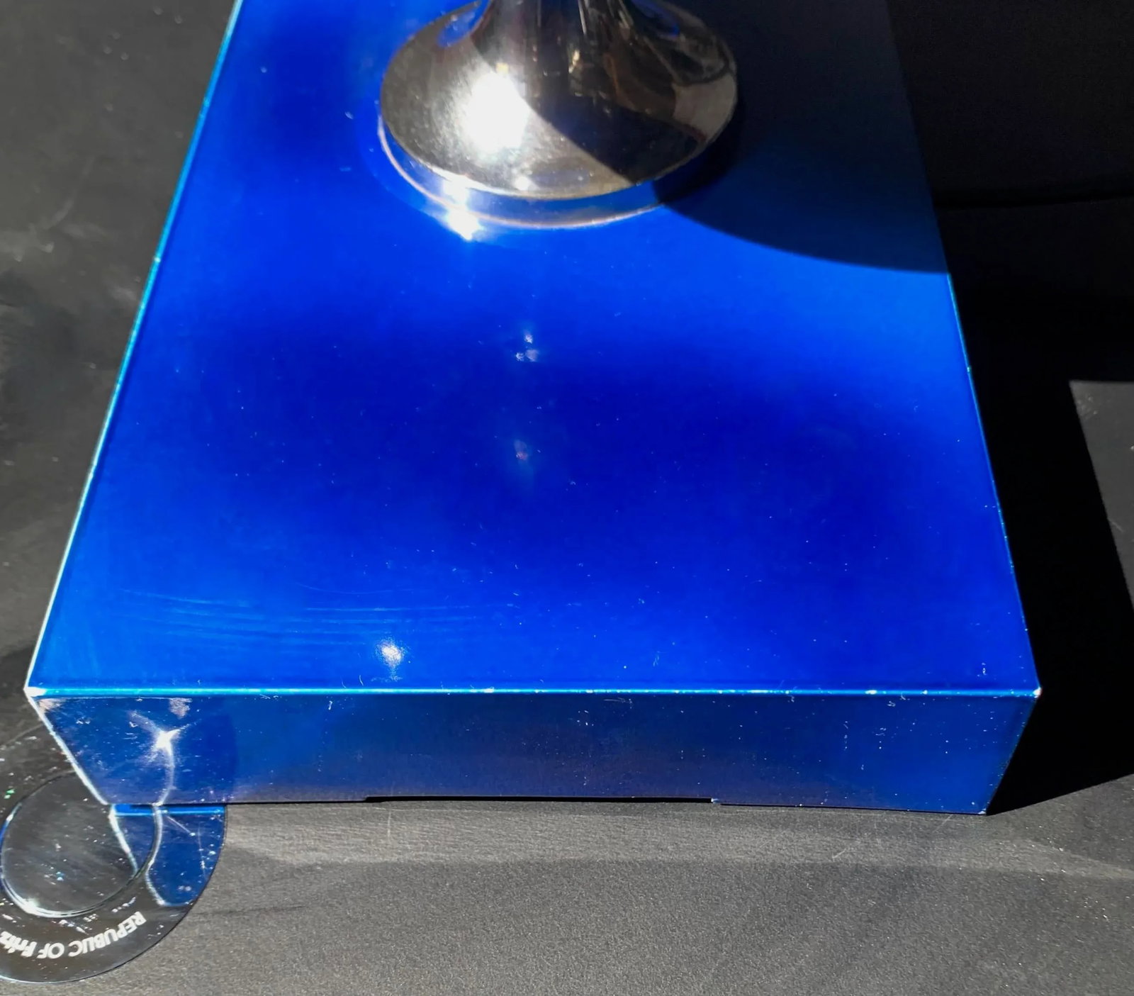 Mid-Century French Modern Blue Enameled Brass Geometric Lamp, Maison Barbier Attributed - 6