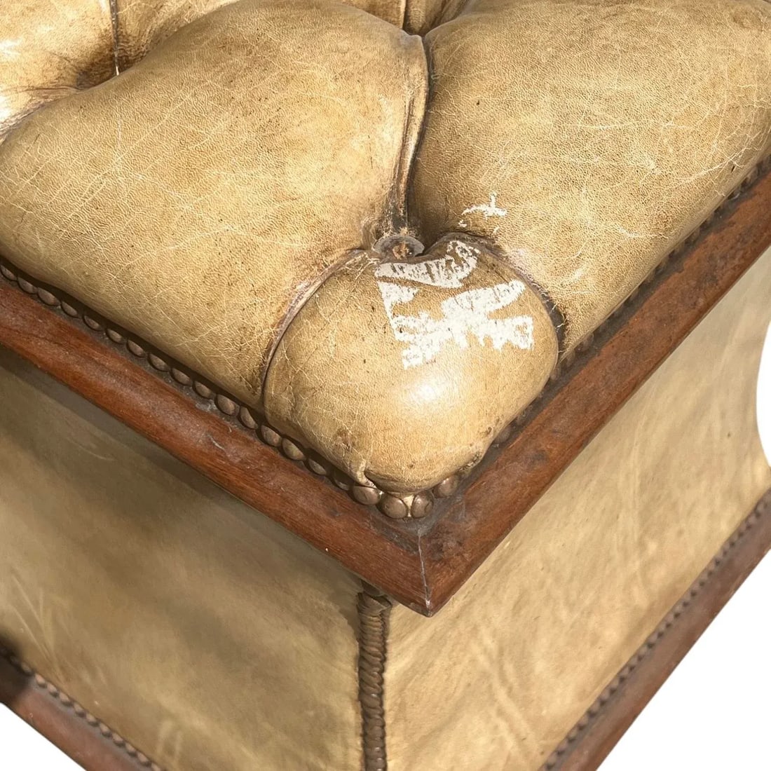 English Leather Upholstered Victorian Ottoman With Storage - 3