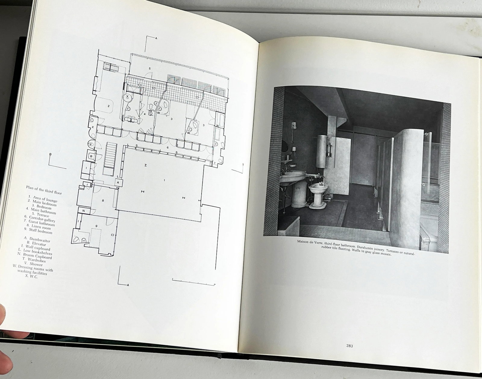 Vintage 1985 Architectural Coffee Table Book on Pierre Chareau by Rizzoli - 5