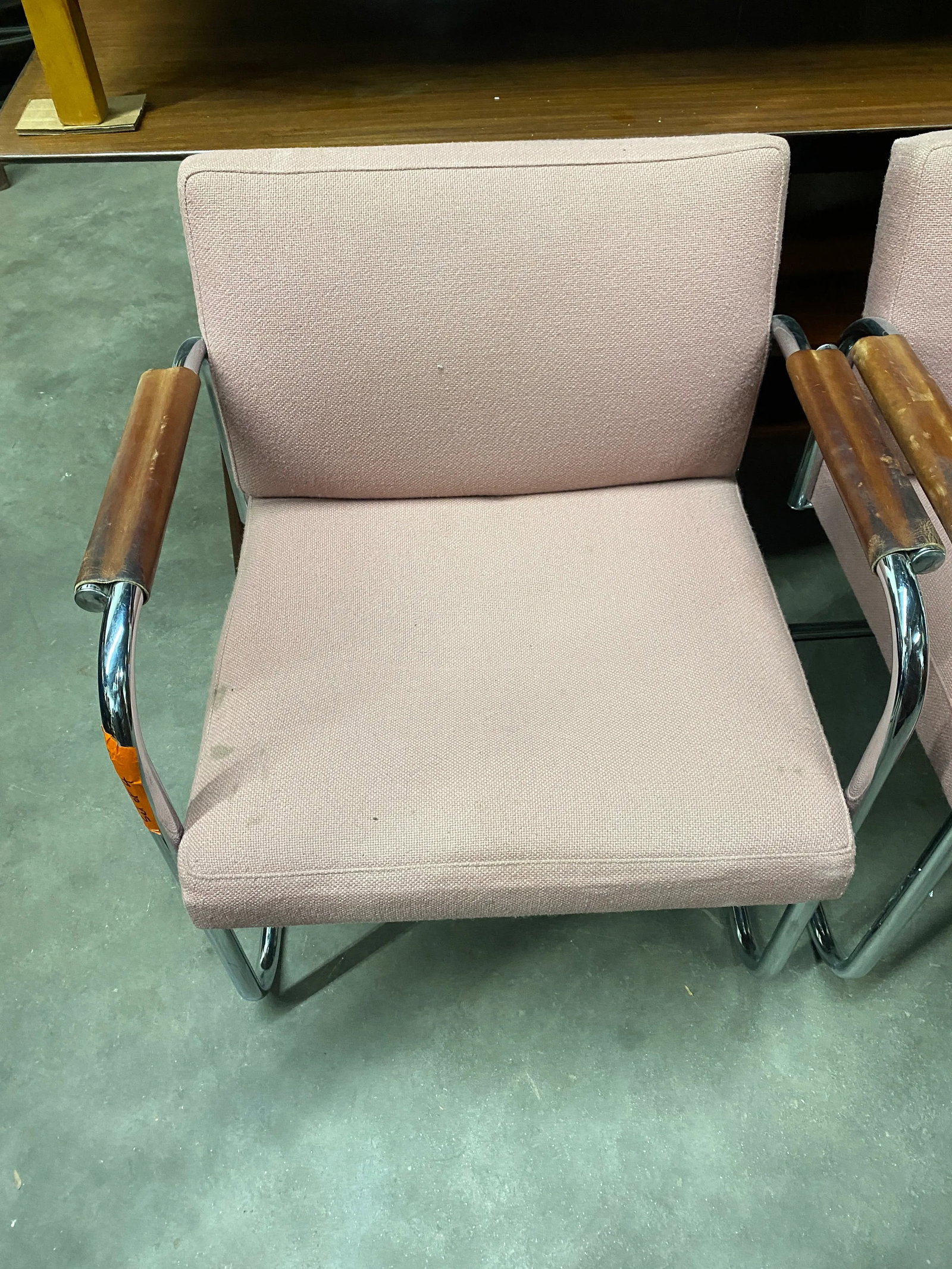1970s Vintage Mid-Century Cantilever Chromed Steel Armchairs in the Style of Bauhaus Mies Van Der Ro - 9