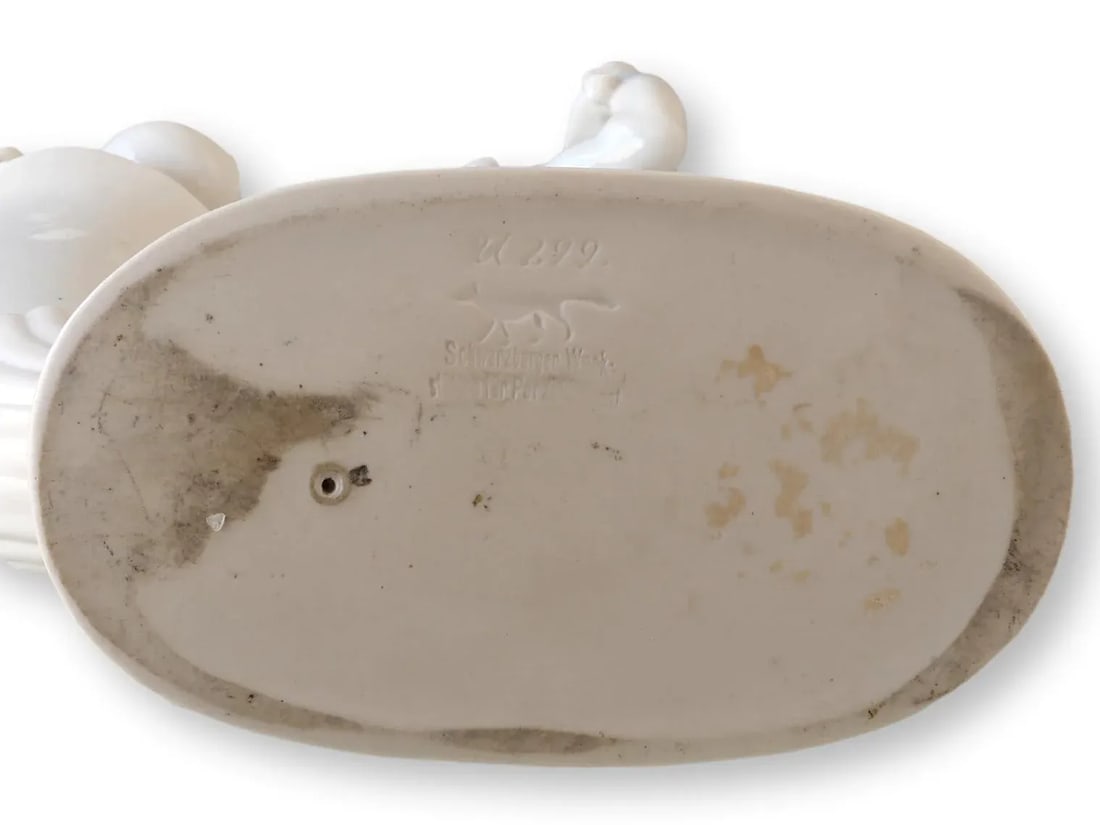 Schwarzburg Pfeiffer Porcelain Figurine - 5