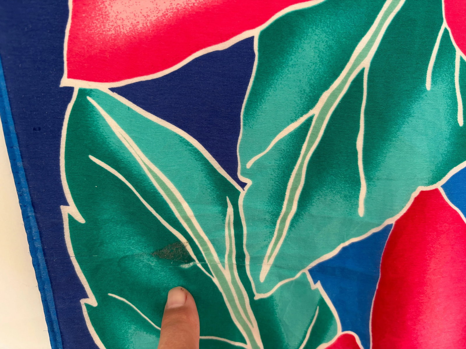 Oscar De La Renta Vivid Floral Tropical Silk Scarf - 9