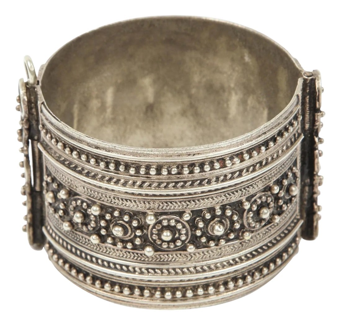 Moroccan Berber Tribal Silver Cuff: Moroccan Berber tribal bracelet. Moroccan ethnic bracelet from the High Atlas of Morocco. Handcrafted by Berber women using Moroccan silver nickel. The ethnic Nomadic and Bedouin jewelry from the Magh