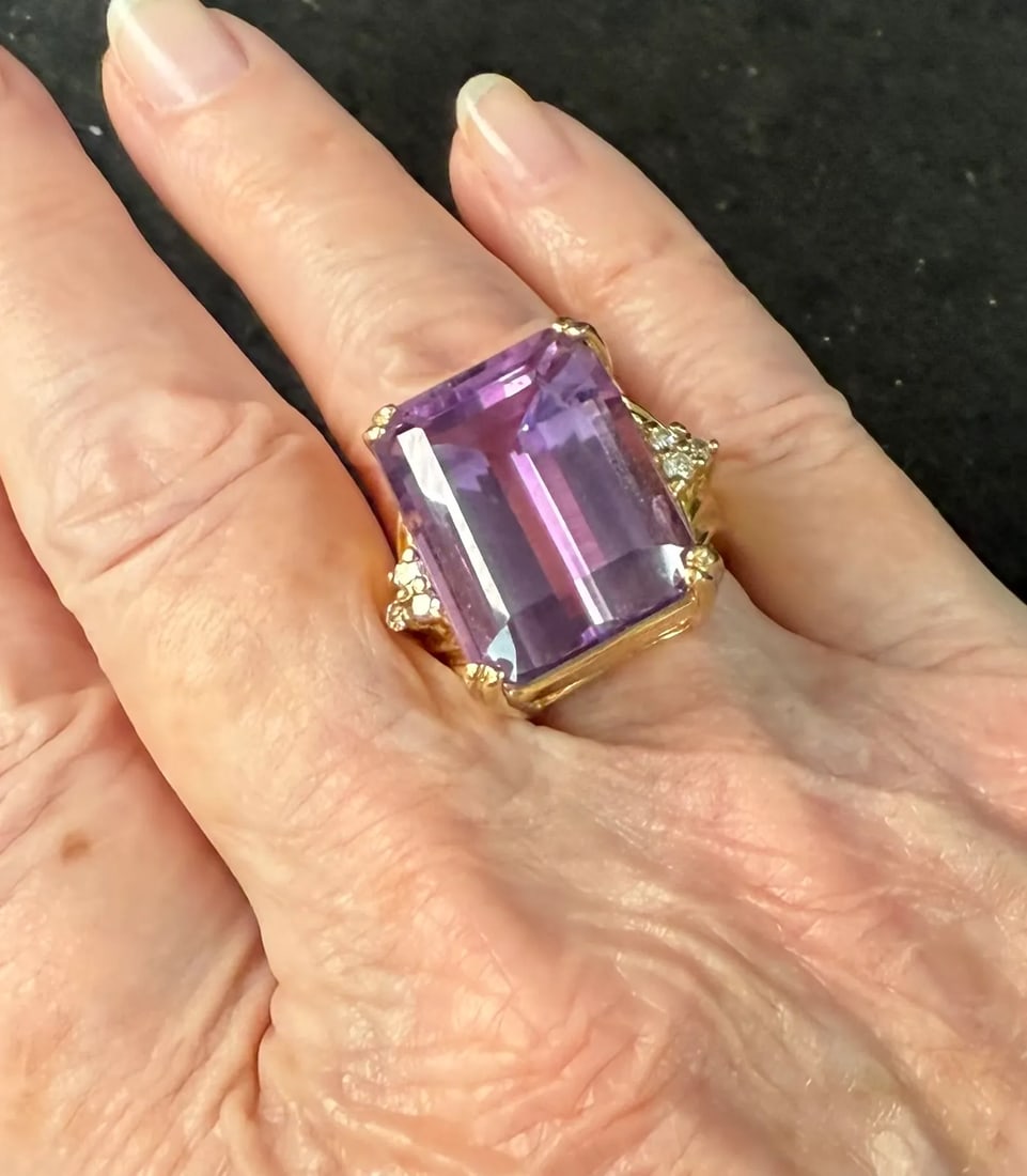 14k Yellow Gold Amethyst and Diamond Ring - 6