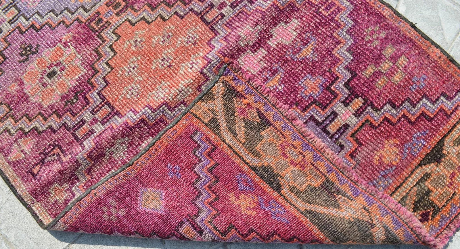 Hand-Knotted Turkish Runner Rug . Low Pile Full Tribal Design Narrow Runner Rug 2"²2"³ - 9