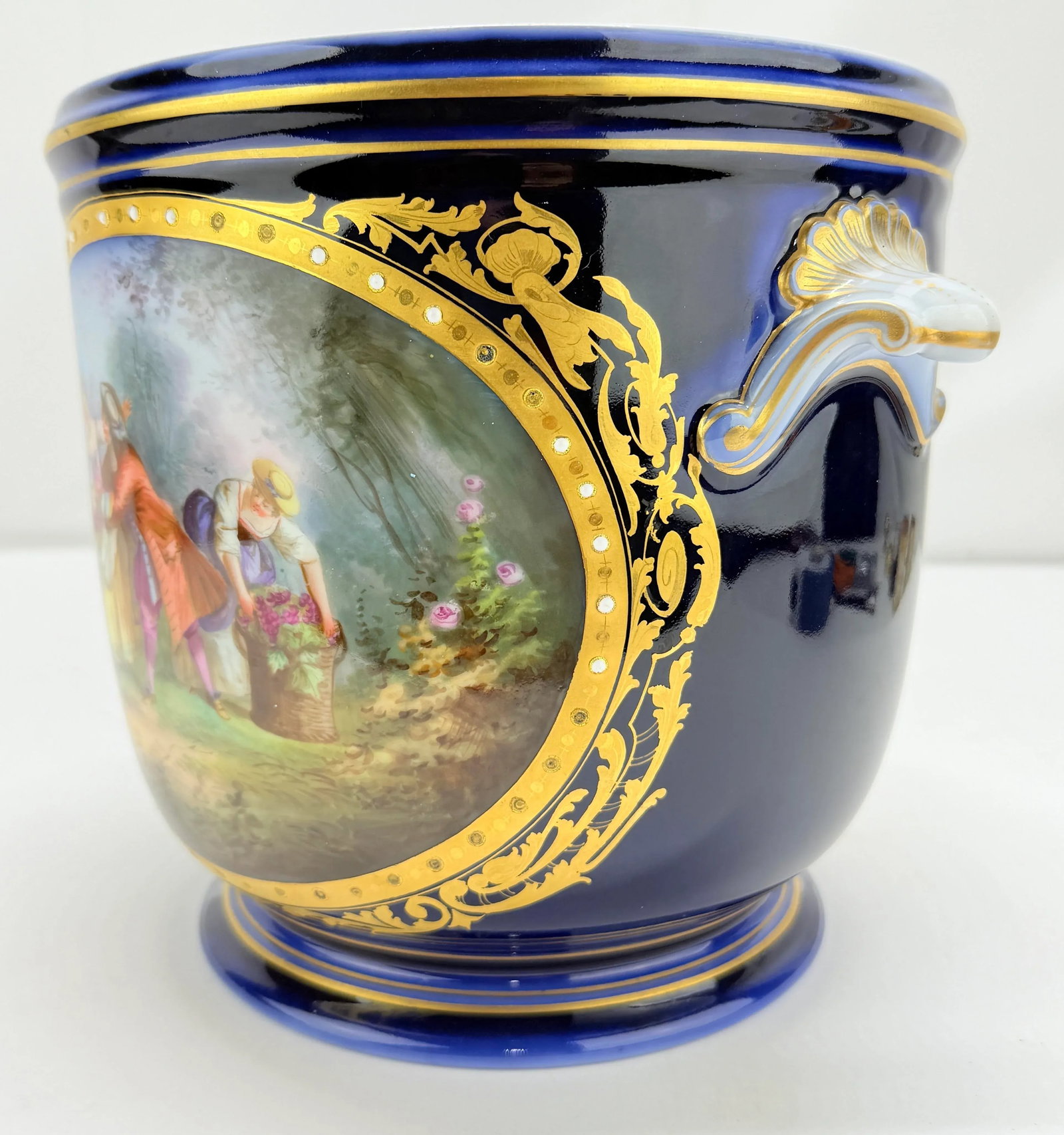 19th Century, Sevres Cobalt Porcelain & Hand Painted Jardiniere or Cache Pot - 5