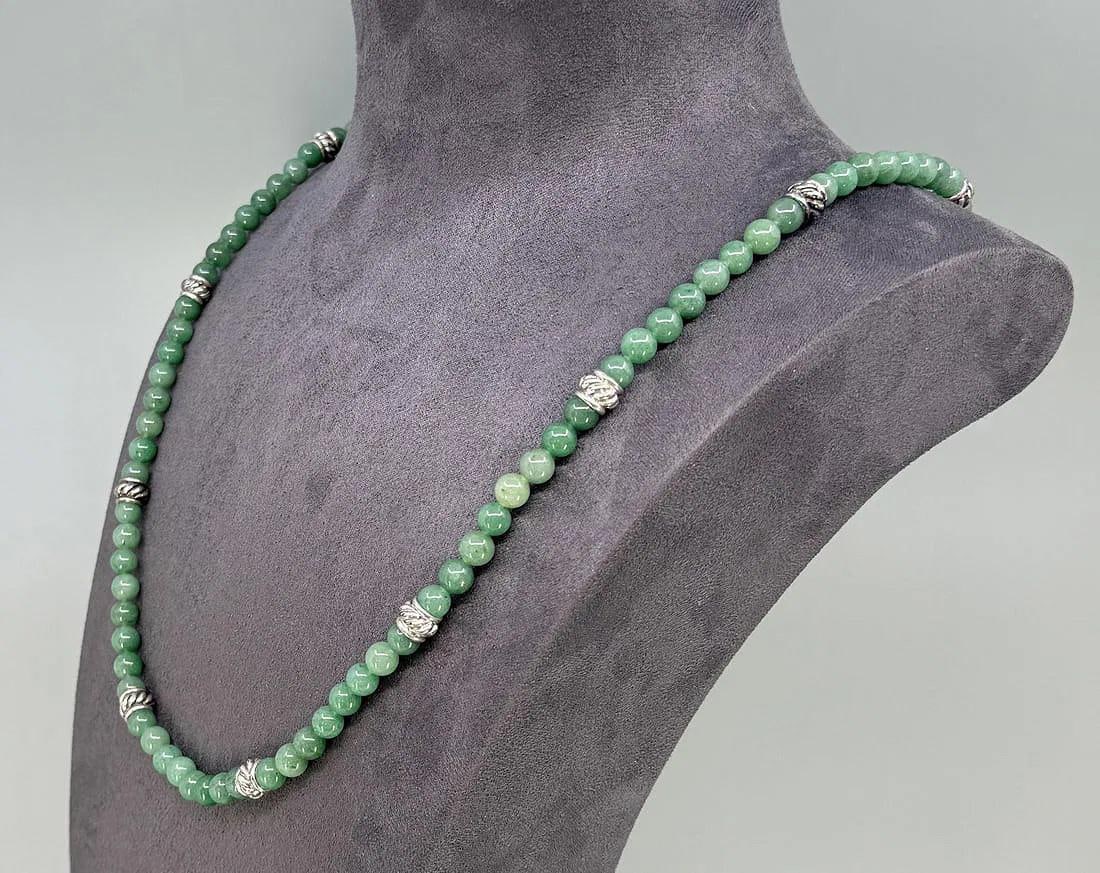 Late 20th Century Jade and Silver Beaded Necklace - 2