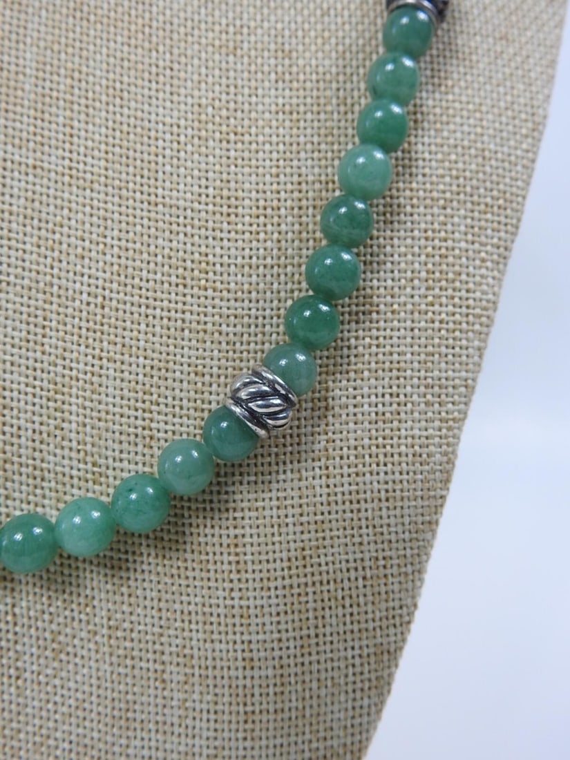 Late 20th Century Jade and Silver Beaded Necklace - 3