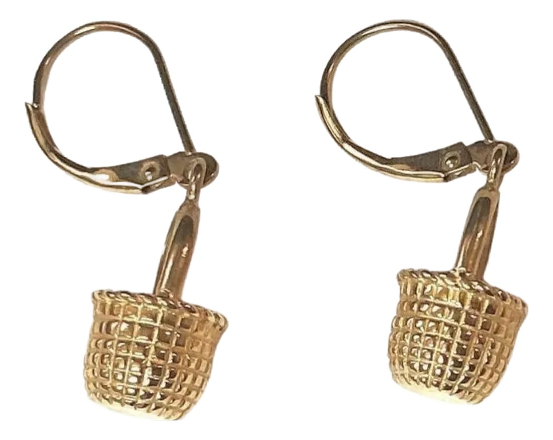 Vintage 14k Gold Woven Basket Dangle Earrings: Vintage 14K Gold Woven Basket Dangle Earrings. Charming and whimsical, these earrings feature miniature woven bucket designs, suspended from secure lever-back closures. Each earring showcases