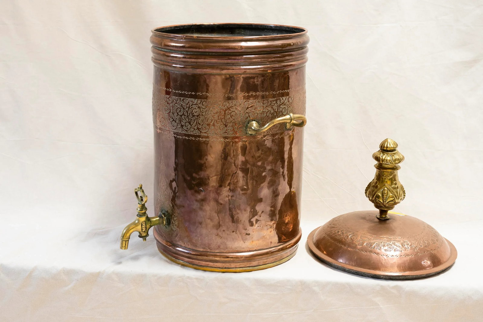 Late 19th Century Dutch Copper Beverage Dispenser - 2