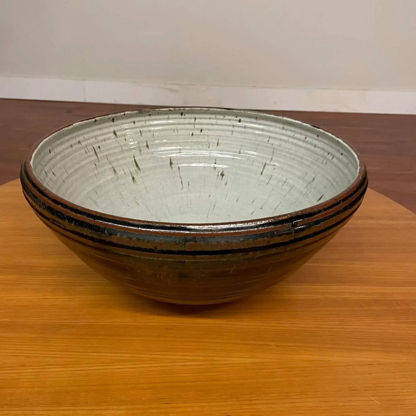 Oversized Studio Pottery Bowl With Earth-Toned Glaze - Mid Century - 3