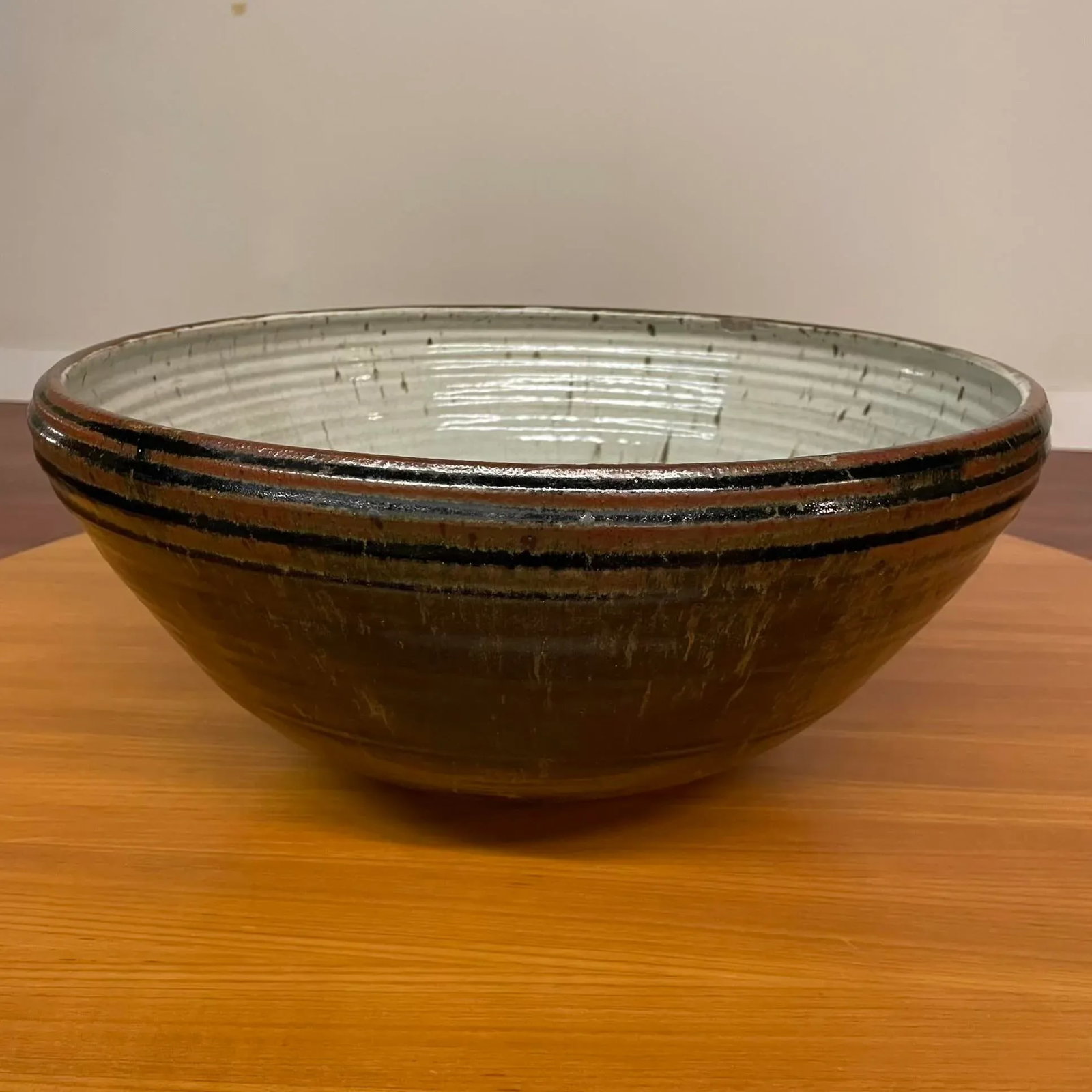 Oversized Studio Pottery Bowl With Earth-Toned Glaze - Mid Century - 9