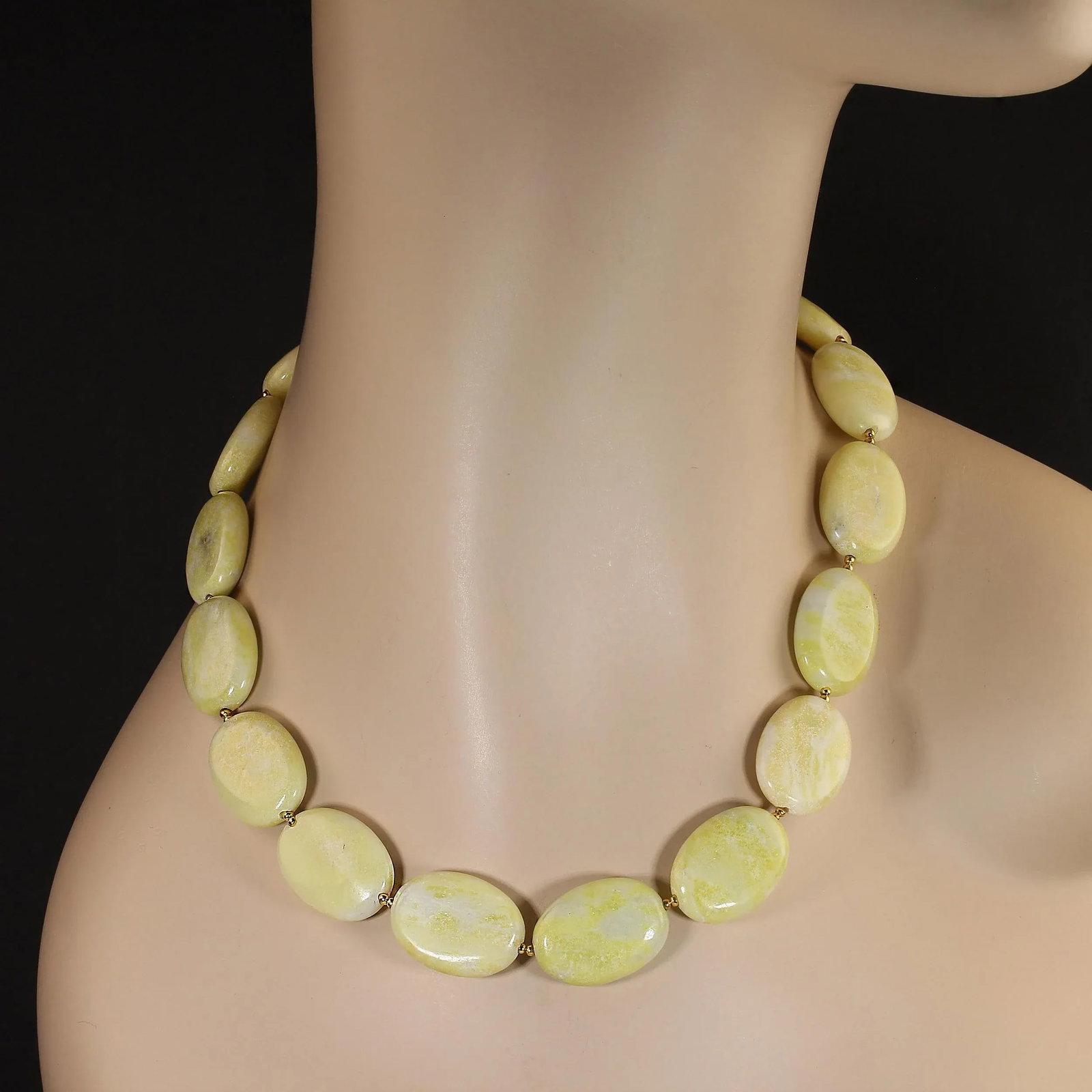 Ajd, 18 Inches, Oval Lemon-Yellow Magnesite Necklace - 3