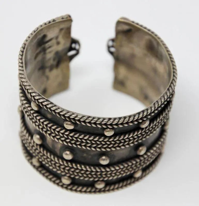 Mid 20th Century Moroccan Vintage Berber Tribal Ethnic Cuff - 18