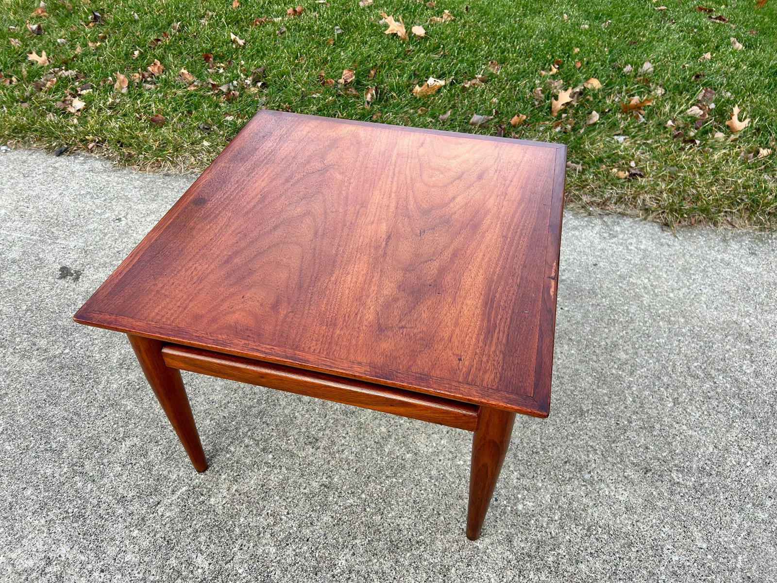 Mid 20th Century Modern Walnut Side Table by Heritage - 3