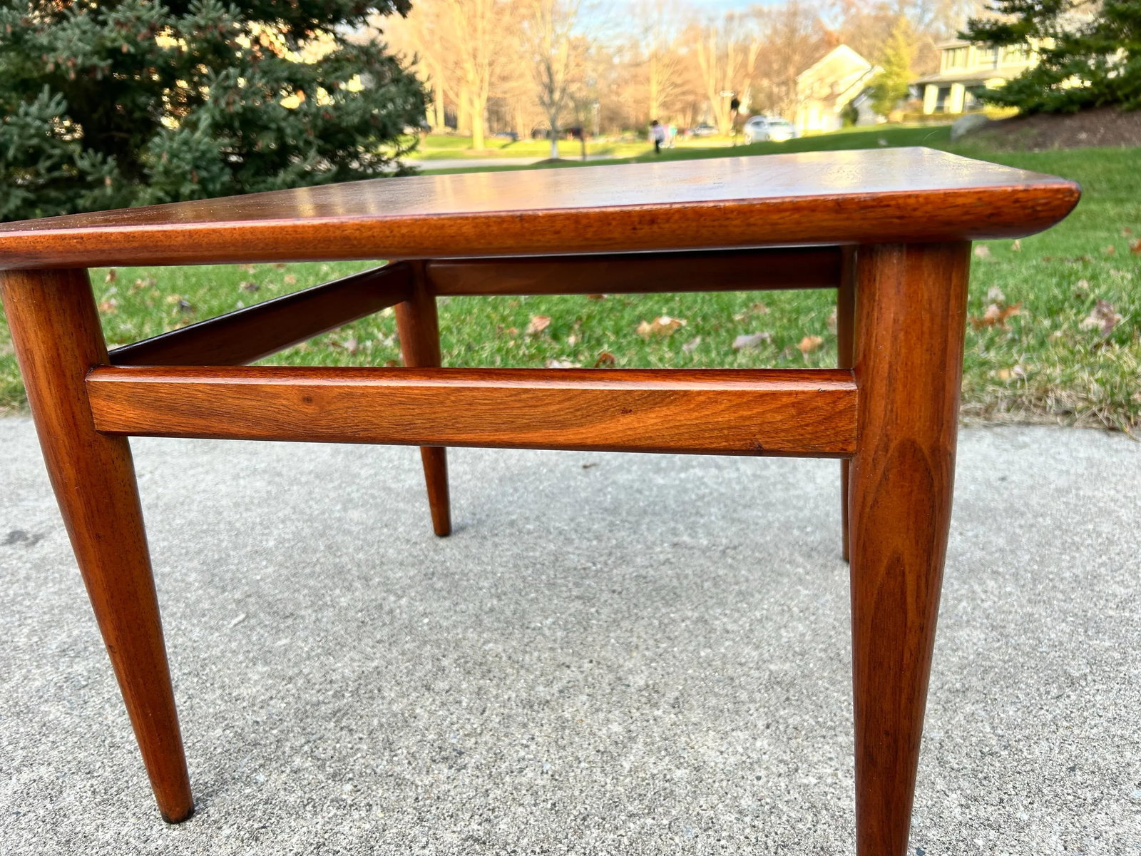 Mid 20th Century Modern Walnut Side Table by Heritage - 7