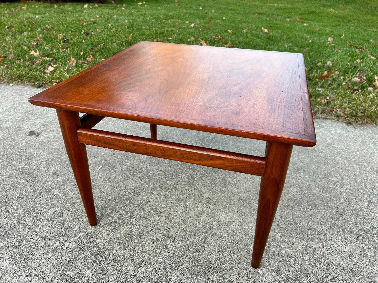 Mid 20th Century Modern Walnut Side Table by Heritage - 9