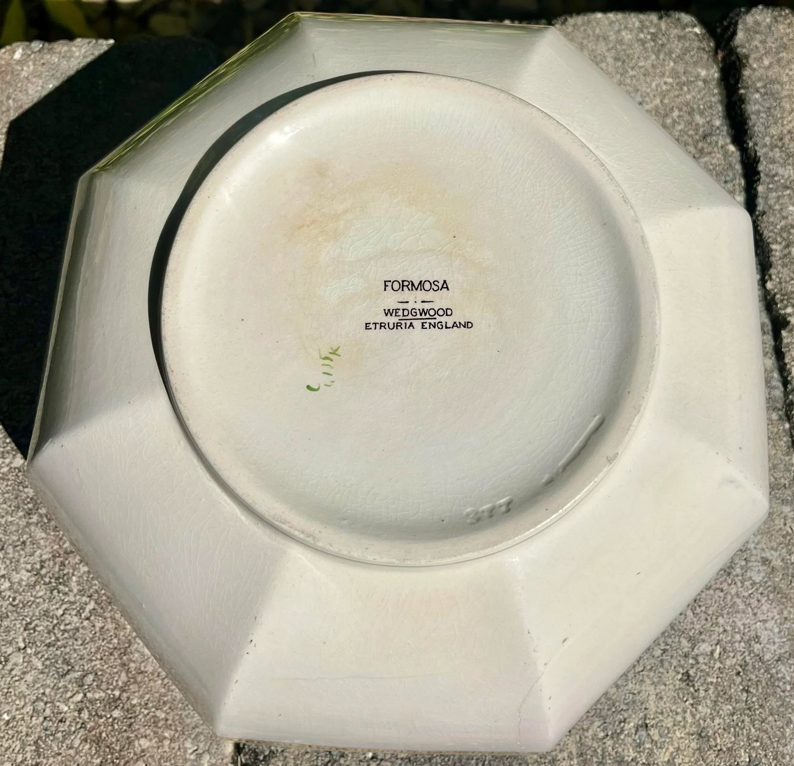 Antique Wedgwood Formosa Serving Bowl & Plate Set - 10
