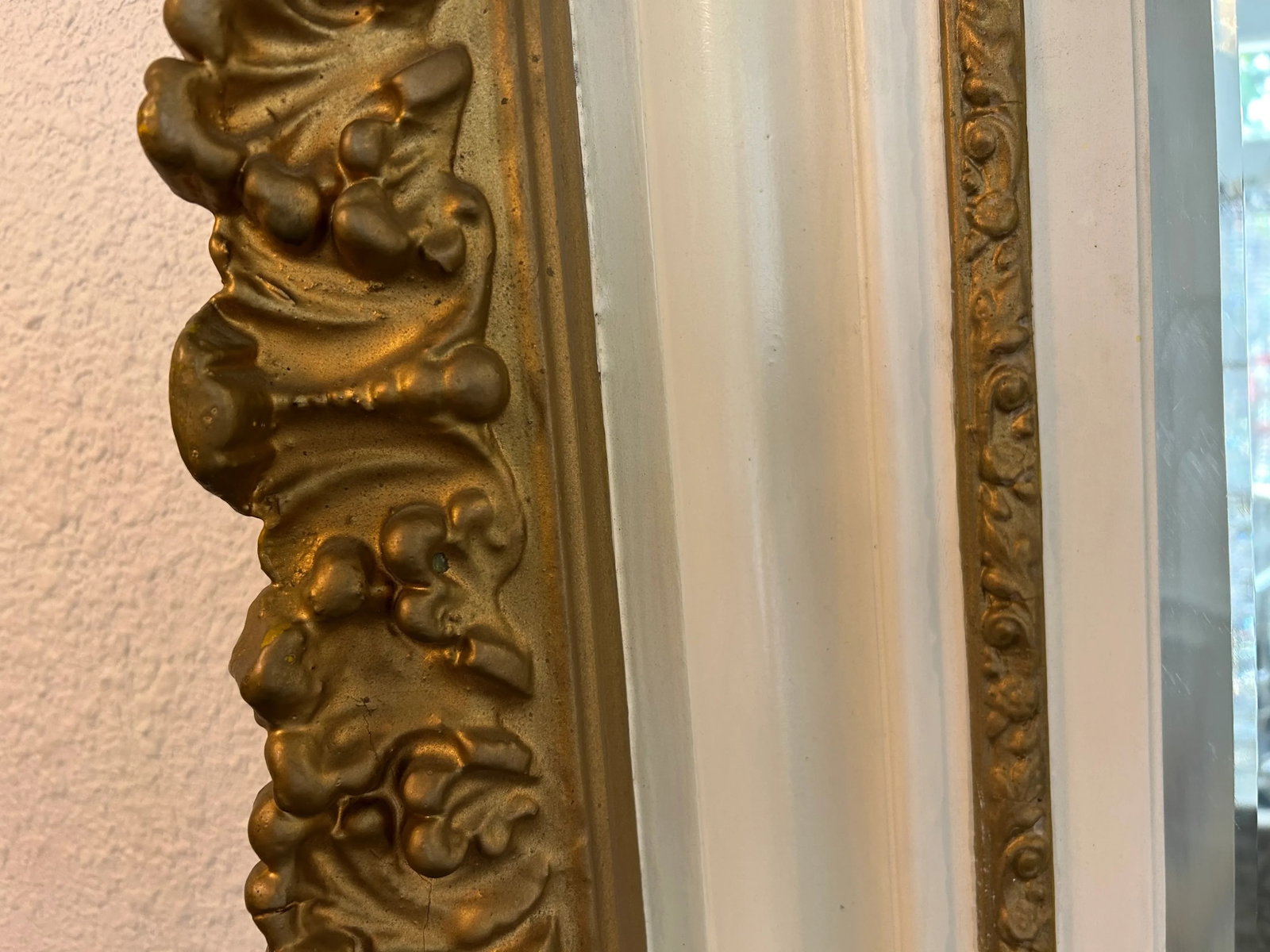 Late 19th Century Large Ornate Gilt and Cream Mirror - 4