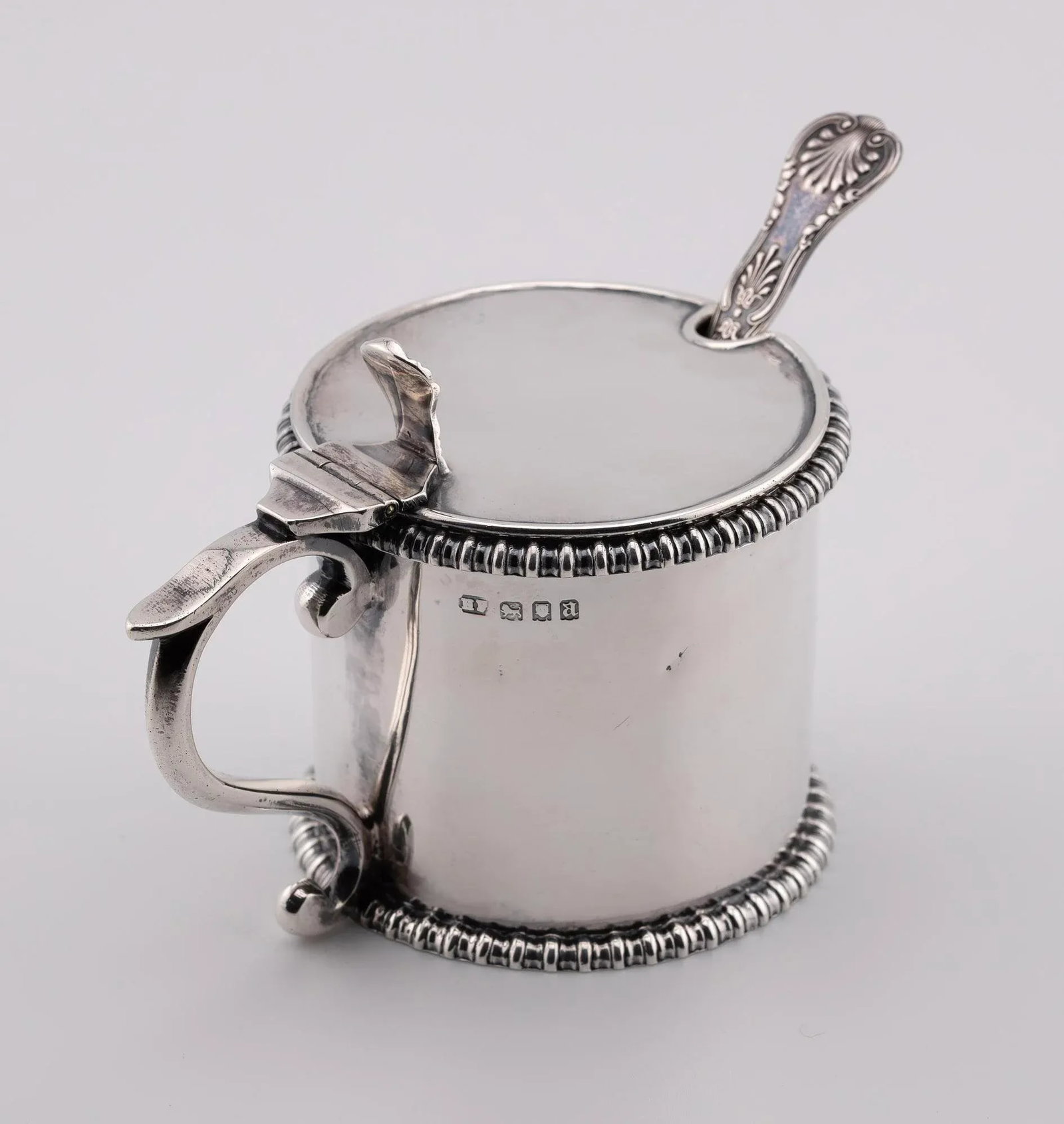 19th Century Victorian English Sterling Silver Mustard Pot With Liner and Spoon - 2