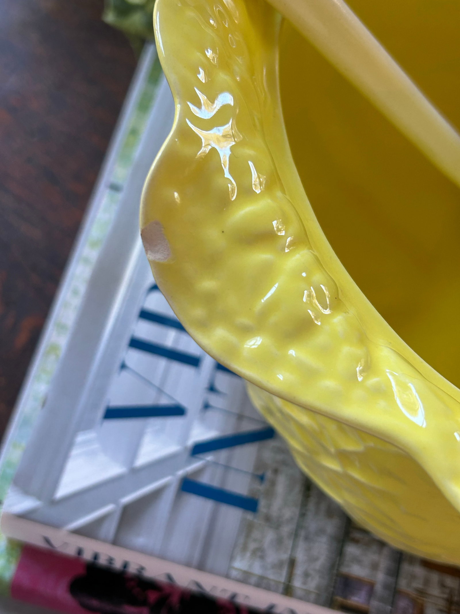 Mid 20th Century Italian Large Yellow Majolica Cabbage Ware Tureen With Lid and Ladle - 11