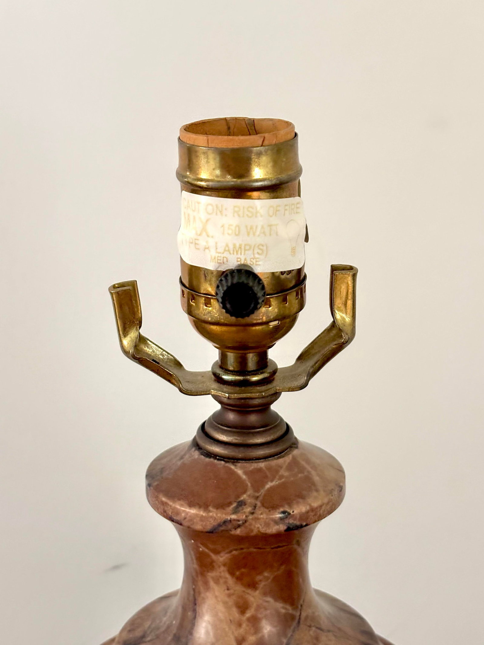 1960s Neoclassical Italian Alabaster Urn Table Lamp - 4