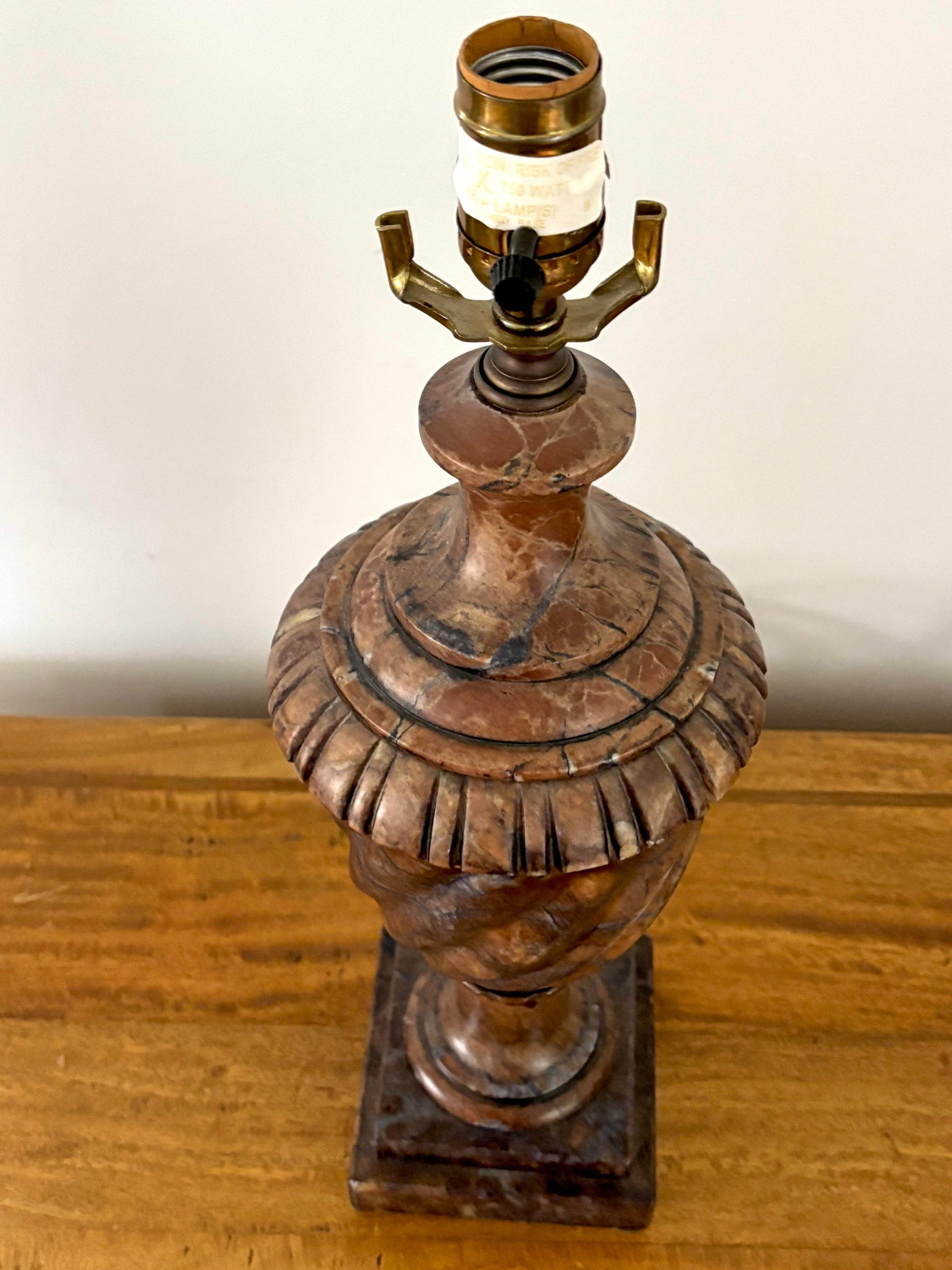 1960s Neoclassical Italian Alabaster Urn Table Lamp - 8